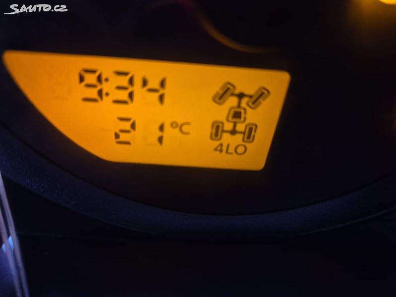 Nissan Navara (2008) 2.5 DCi 126 Kw Manuál Taž 3t. - fotka 21 z 23