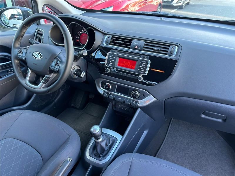 Kia Rio 1,2 CVVT  Comfort - ČR - fotka 14 z 25