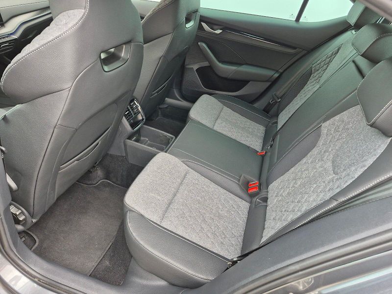 Škoda Octavia (2025) Sportline 1.5 TSI 110kW MHEV D - fotka 25 z 30