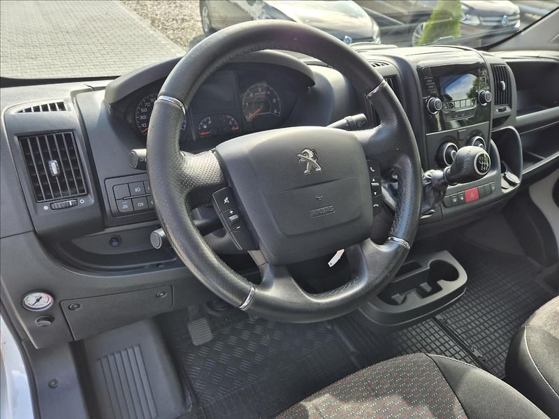 Peugeot Boxer BlueHDI 10 PALET - fotka 10 z 24