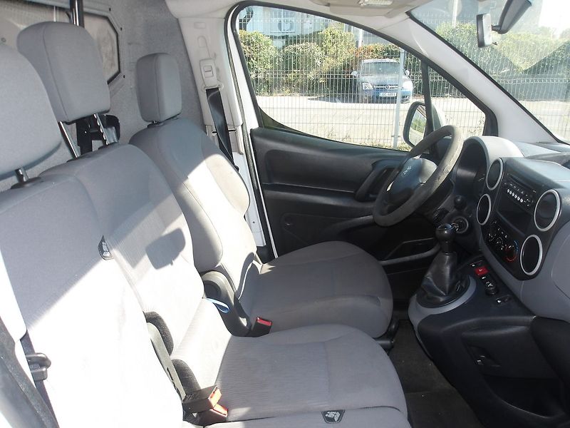 Peugeot Partner 1,6HDi 3 MÍSTA ! NOVÁ STK ! - fotka 22 z 29