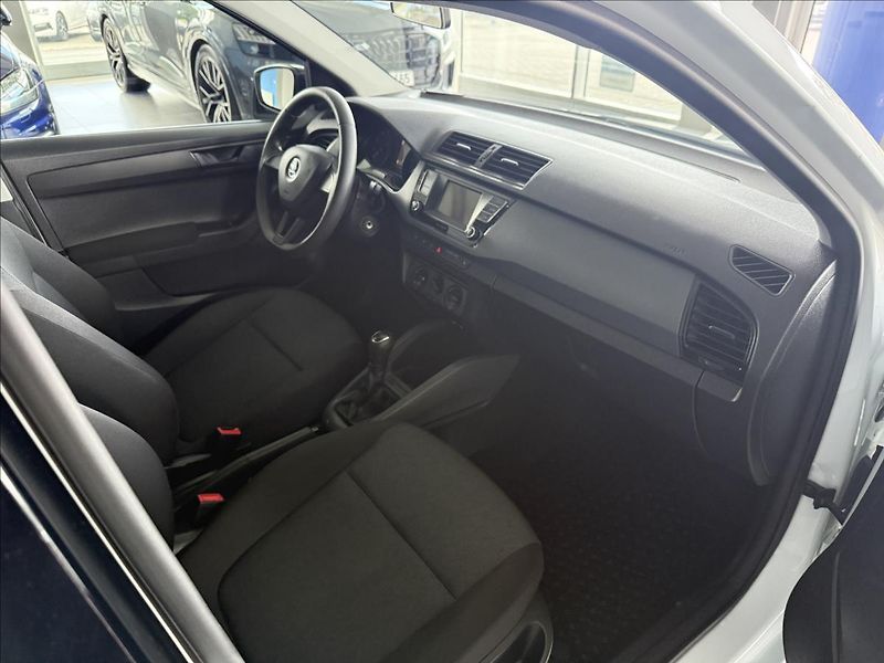 Škoda Fabia 1,2   TSI 66kW,WEBASTO - fotka 9 z 24