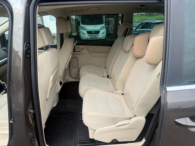 Seat Alhambra (2015) 2.0 /103kw - fotka 9 z 11