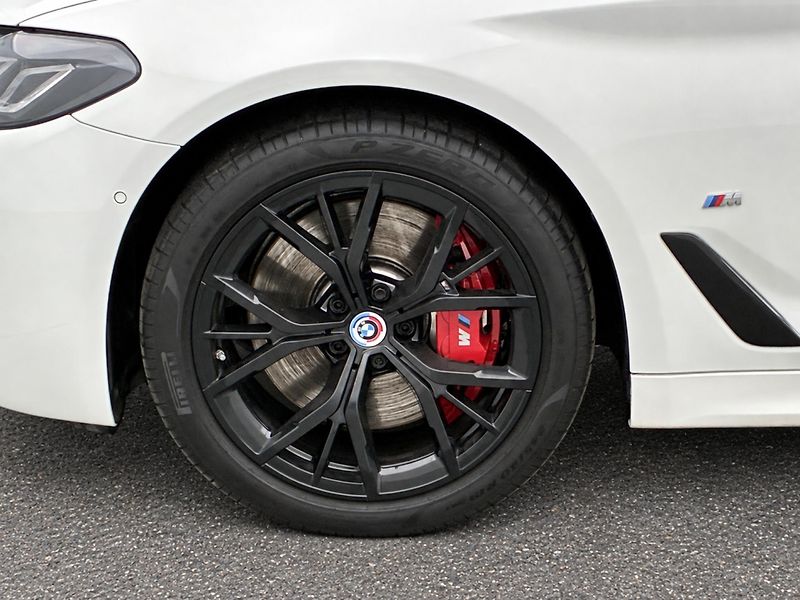 BMW Řada 5 3,0 530d 210kW xD M-Paket DPH - fotka 26 z 33