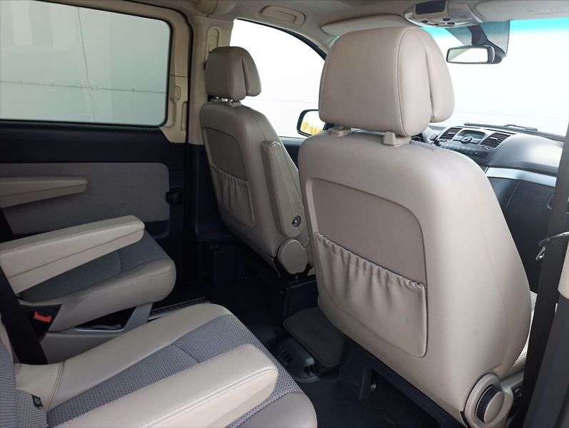 Mercedes-Benz Viano 3,0 CDi Automat SPANÍ 7míst - fotka 25 z 31