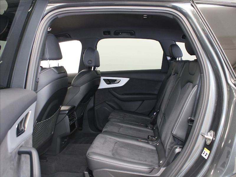 Audi Q7 3,0 50TDi S-Line 63tkm. ČR - fotka 7 z 32