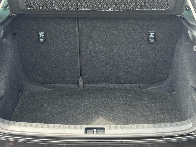 Škoda Scala 1,0 TSi 85 kW 7DSG 130 LET PRE - fotka 14 z 30