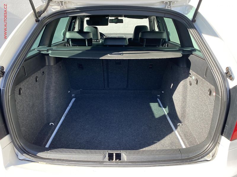 Škoda Octavia (2011) 2.0TSi, RS, xenon - fotka 7 z 16