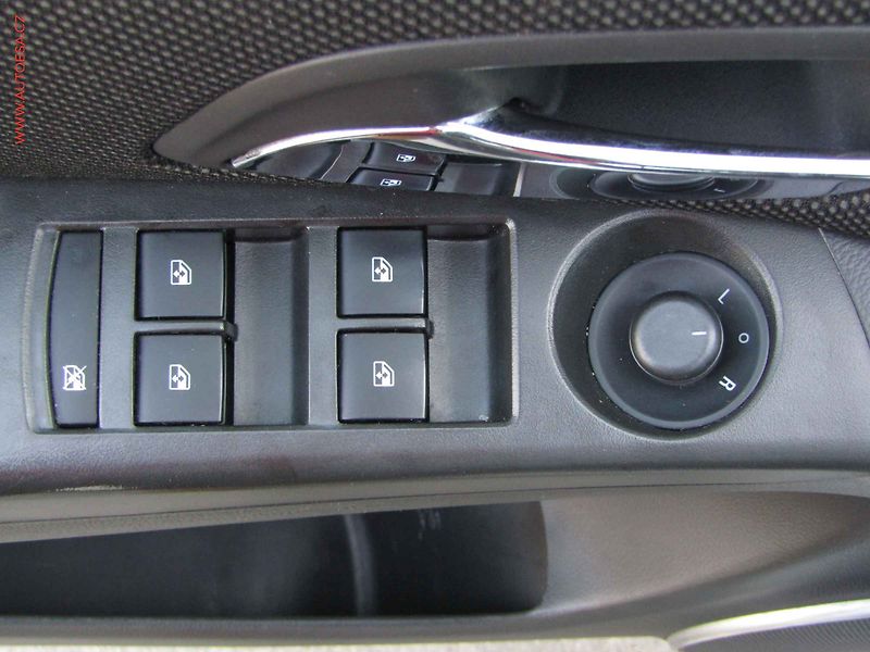 Chevrolet Cruze (2012) 1.6 16V, ČR, AC, temp - fotka 11 z 16
