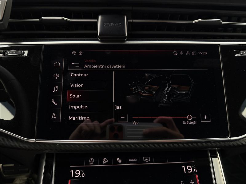 Audi Q7 50 TDI S-line Quattro - fotka 16 z 28