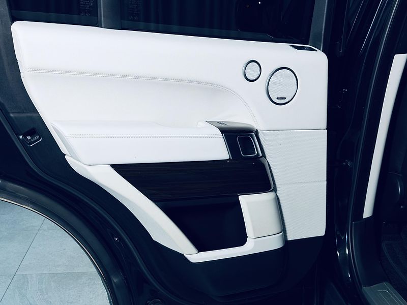 Land Rover Range Rover (2016) 4.4*SD*V8*VOGUE*MASÁŽ*CZ - fotka 30 z 37