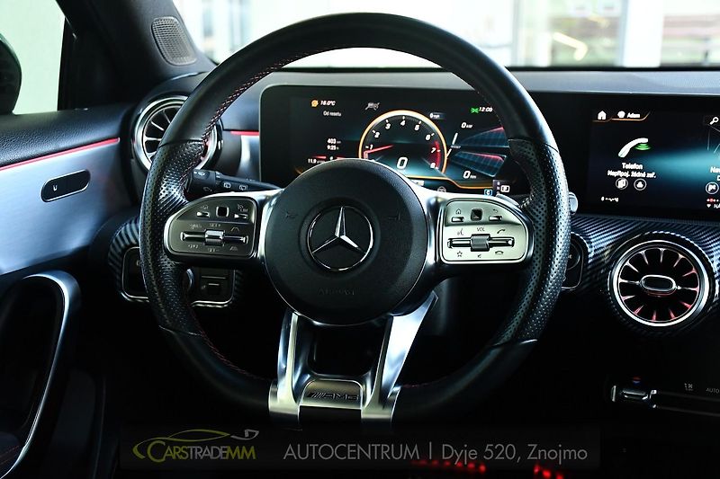 Mercedes-Benz Třídy A A 35 AMG 4MATIC AERO - fotka 23 z 55