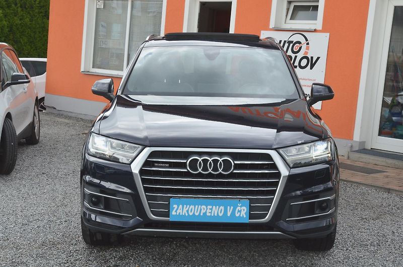 Audi Q7 (2015) 3.0 TDi Quattro S-LINE / ČR - fotka 2 z 47