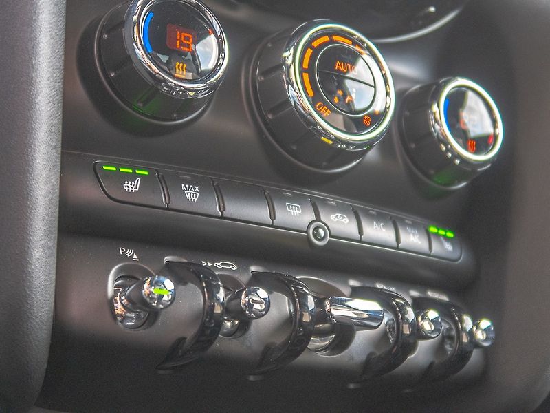 Mini Cooper (2020) ČR SE NAVI H/K – SoH 100% - fotka 39 z 64