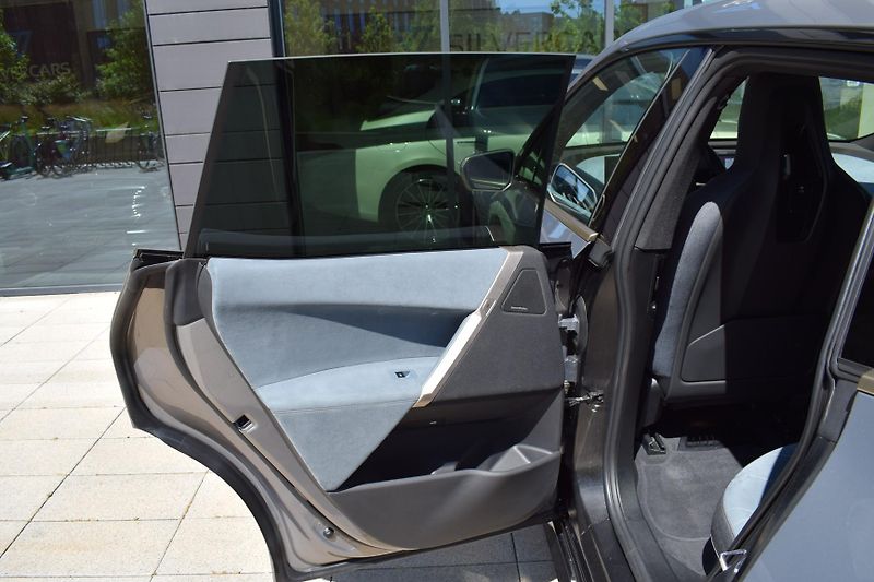 BMW iX (2024) iX40xD/pano/360 - fotka 26 z 46