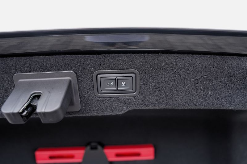 Audi A8 60 TSFI S-line/Q/B&O/Led/460PS - fotka 13 z 50