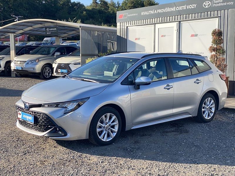 Toyota Corolla 1.8HEV, ČR-1m, ComTech, DPH - fotka 4 z 16