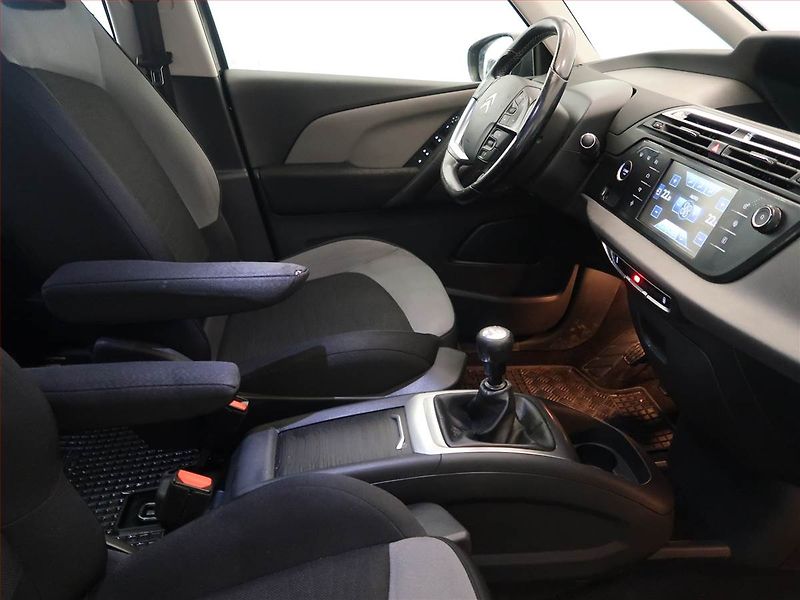 Citroën C4 Picasso (2016) 1.6 BlueHDi, 7 míst - fotka 9 z 15