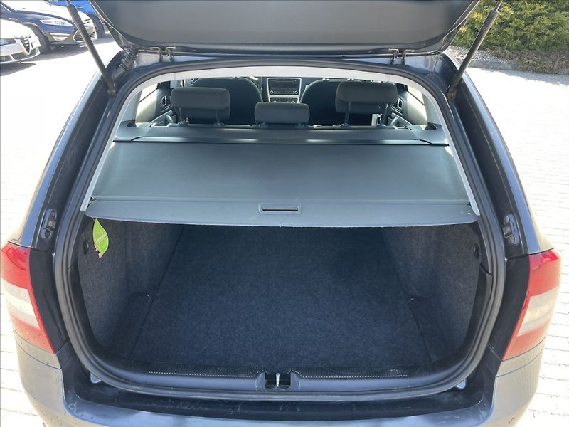 Škoda Octavia 2,0 TDi 103kw CFH Euro5 - fotka 9 z 32