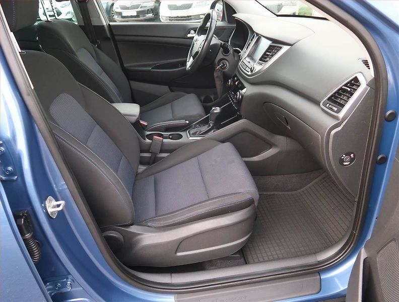 Hyundai Tucson (2016) 1.7 CRDi, Automat, Serv.kniha - fotka 9 z 21