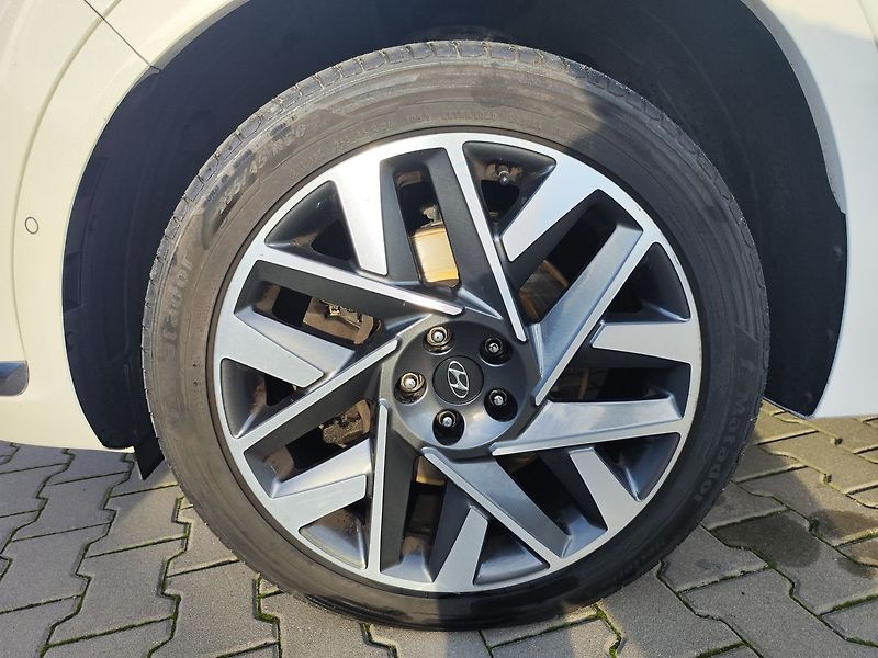 Hyundai Santa Fe 2.2 CRDI/148kW Luxury DCT 4x4 - fotka 36 z 40