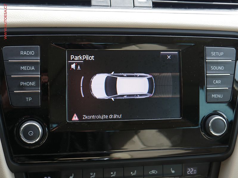 Škoda Octavia (2013) 1.8 TSI 4x4, ČR, DSG, bixen - fotka 12 z 17