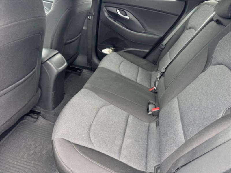 Hyundai i30 1,0 TGDI 120 Smart - fotka 6 z 10