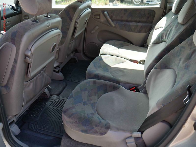 Citroën Xsara Picasso (2002) 1.8i, autoAC - fotka 10 z 16