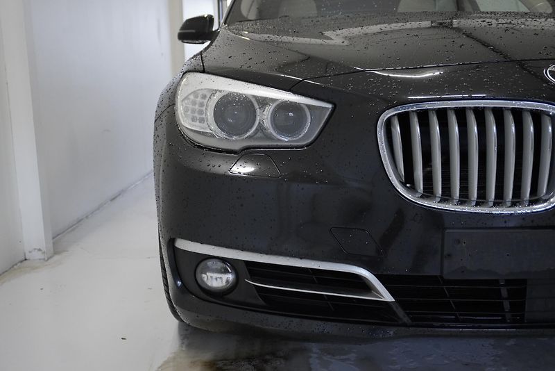 BMW Řada 5 (2014) 530D 190kW GRANTURISMO XDRIVE - fotka 3 z 32