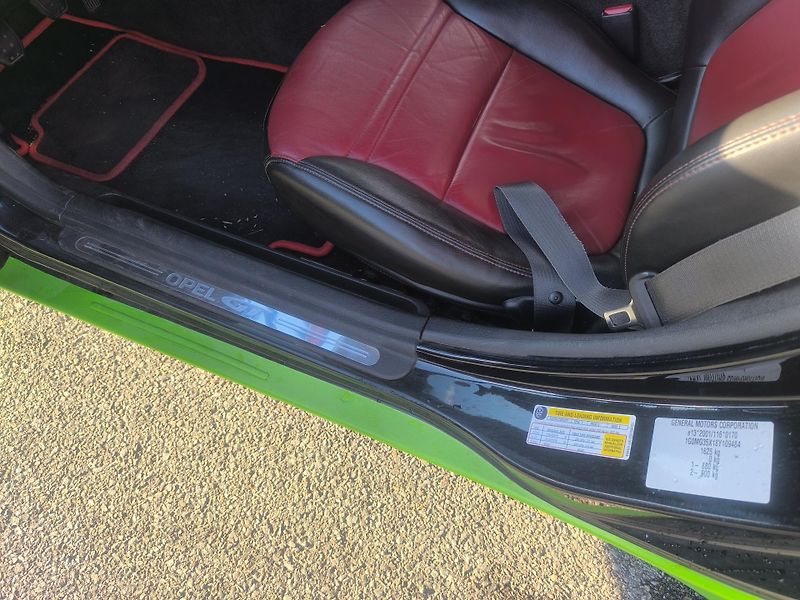 Opel GT 2.0T,KRÁSNÉ,PO GO SERVISE,CENA - fotka 13 z 45