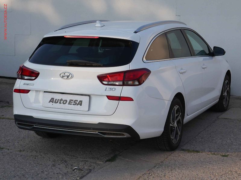 Hyundai i30 (2021) 1.6 CRDi, ČR, Smart, LED - fotka 6 z 18