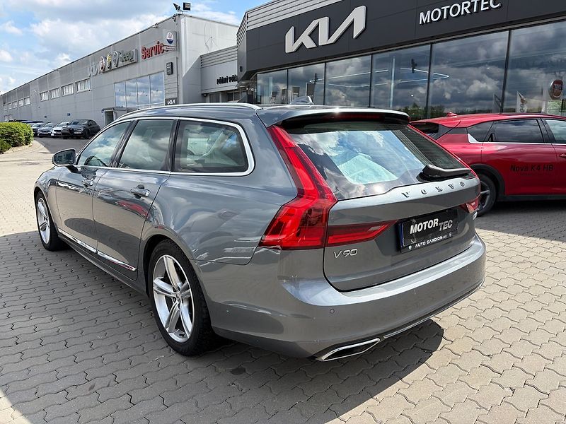 Volvo V90 2.0 D4 INCRIPTION 140kW AT - fotka 4 z 11