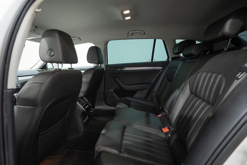 Škoda Superb 1.6 TDI 88 kW - fotka 8 z 25