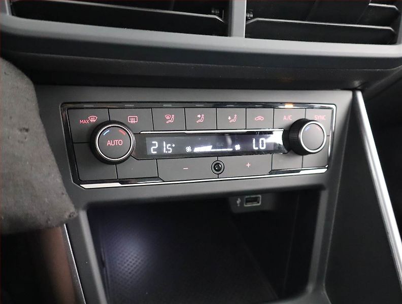 Volkswagen Polo (2020) Comfortline 1.0 TSI - fotka 17 z 19