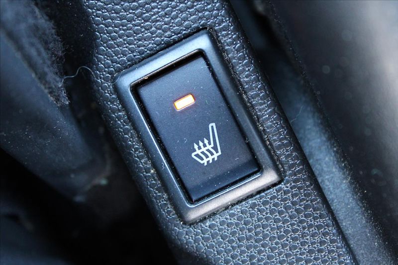 Suzuki Ignis 1,2 i  4x4,COMFORT,VÝHŘEVY - fotka 17 z 31