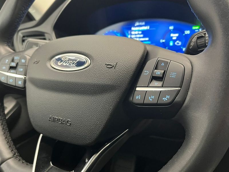 Ford Kuga 2.5 HEV 4x4 Titanium - fotka 16 z 49