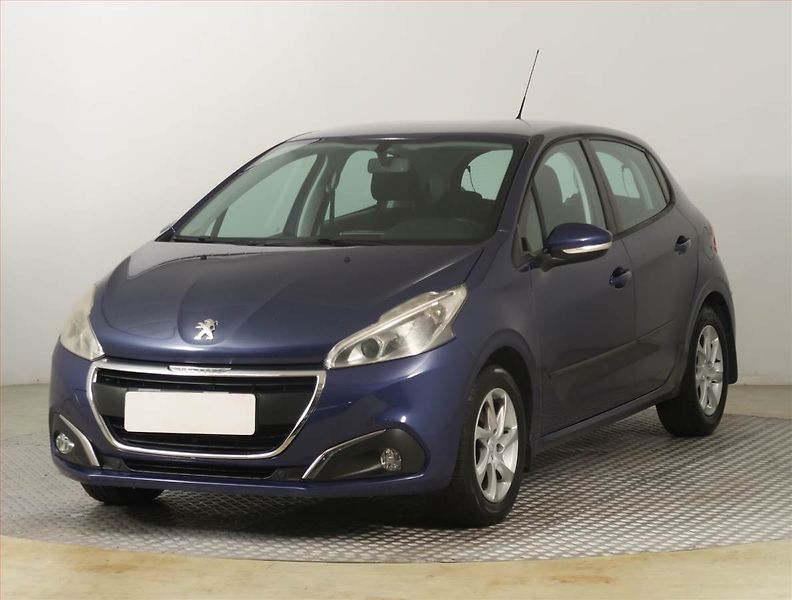 Peugeot 208 (2016) 1.2 PureTech, ČR,1.maj - fotka 2 z 18