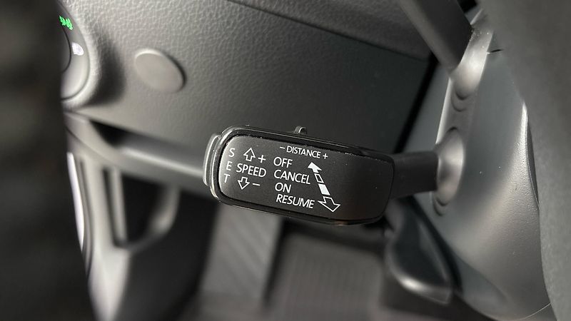 Škoda Superb 2.0 TDI DSG Style Combi - fotka 14 z 28