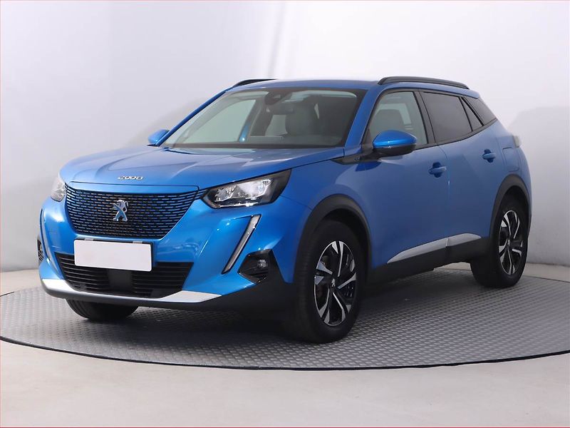 Peugeot 2008 (2021) Allure 50 kWh, SoH 91% - fotka 2 z 25