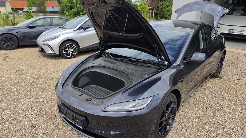 Tesla Model 3 (2025) - fotka 5 z 12