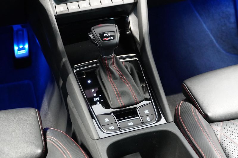 Škoda Kodiaq 2.0TSI,180kW,RS,1MAJ,ČR,NZ.TOP - fotka 27 z 42