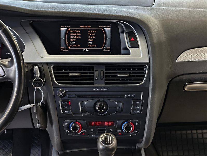 Audi A4 2.0 TDi BIXENONY, PDC - fotka 13 z 19