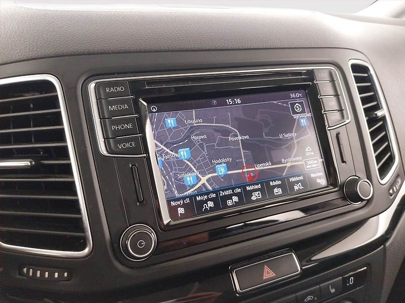 Volkswagen Sharan (2017) 2.0 TDI BMT, Automat, Kůže - fotka 13 z 22