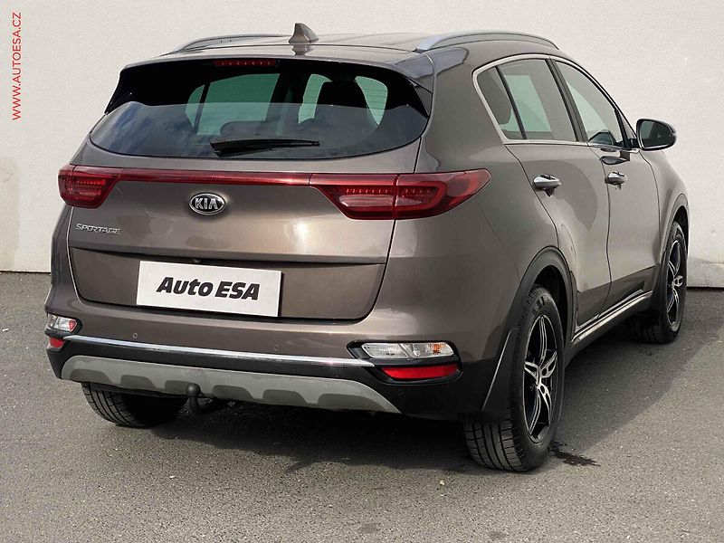 Kia Sportage (2020) 1.6 CRDi 4x4, ČR, TOP, LED - fotka 4 z 17