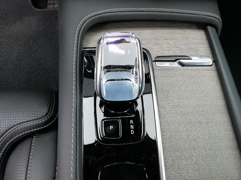 Volvo V90 2,0 Cross Country Bright Plus - fotka 15 z 19