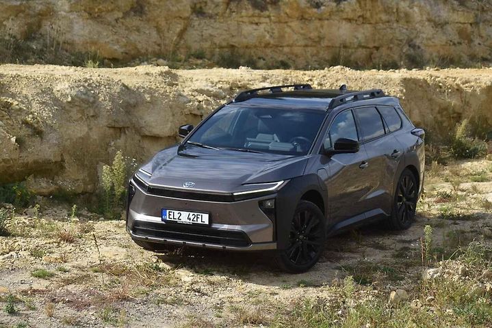 Toto je opravdu univerzální rodinný elektromobil.
