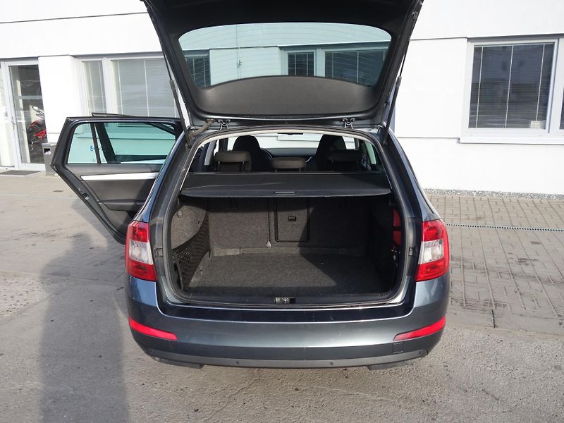 Škoda Octavia (2016) Combi Style 2.0 TDi DSG Xenony - fotka 5 z 17