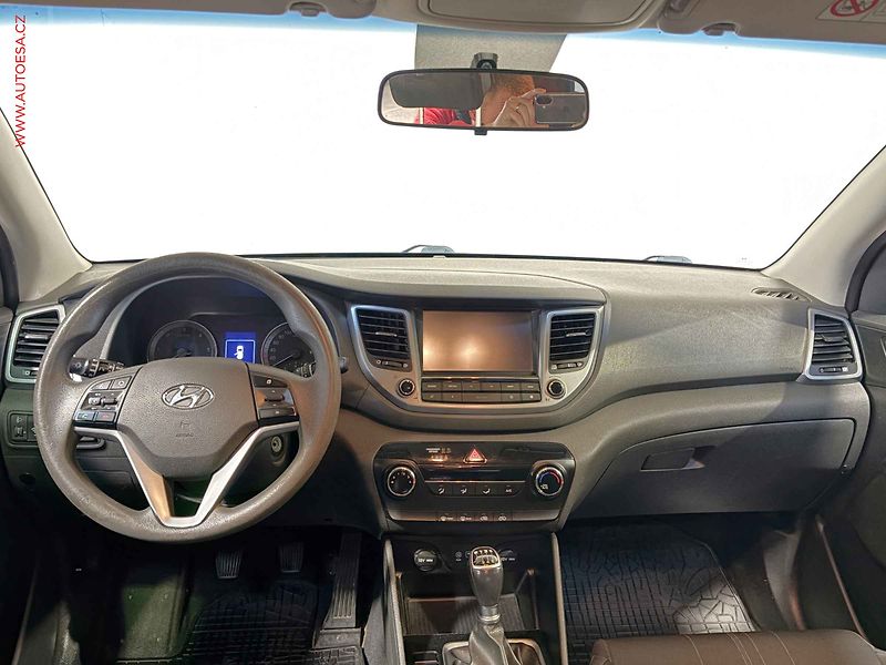 Hyundai Tucson (2017) 2.0 CRDI 4x4, 1.maj,ČR, Klima - fotka 8 z 15
