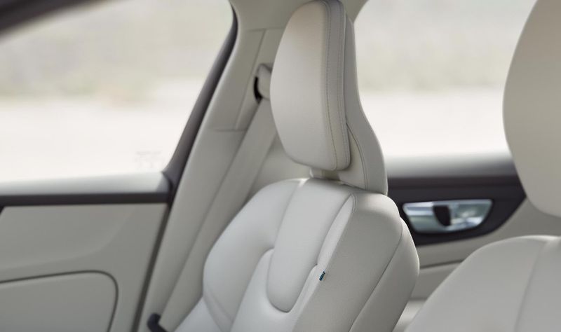 Volvo V60 (2026) B4 BRIGHT PLUS AUT - fotka 10 z 18
