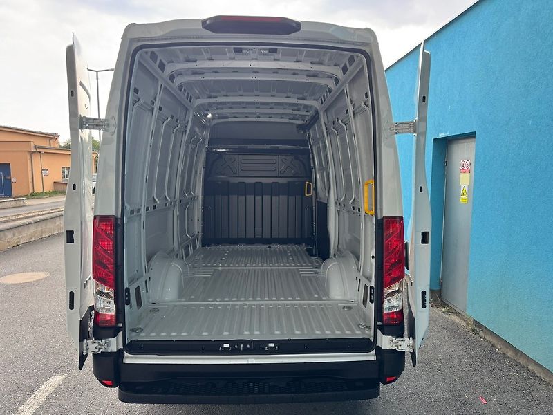 Iveco Daily (2026) 35S14 V L2H2 NOVÉ - fotka 31 z 49